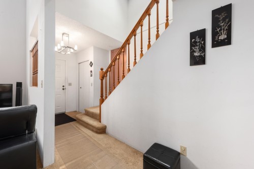 9241 Kingsley Court, Richmond, BC - Indoor Photo Showing Other Room
