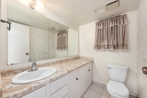 9241 Kingsley Court, Richmond, BC - Indoor Photo Showing Bathroom