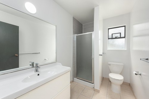 9241 Kingsley Court, Richmond, BC - Indoor Photo Showing Bathroom
