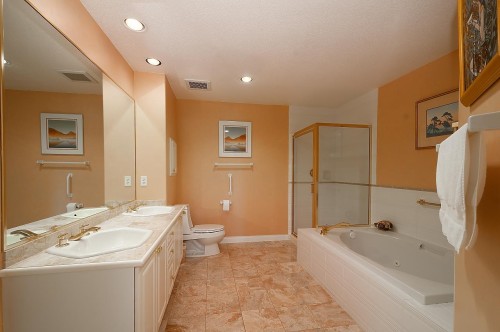 53-5531 Cornwall Drive, Richmond, BC - Indoor Photo Showing Bathroom