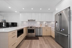 1404-4350 Beresford Street Burnaby, BC V5H 4K9