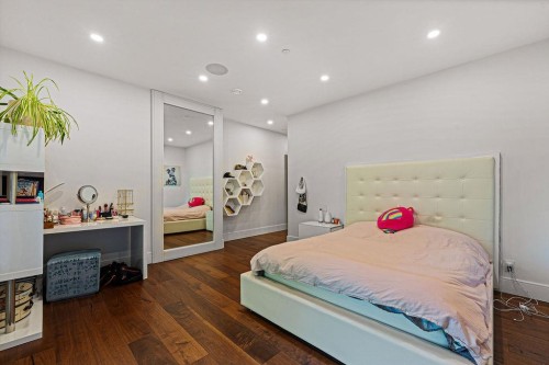 558 Glenross Road, West Vancouver, BC - Indoor Photo Showing Bedroom