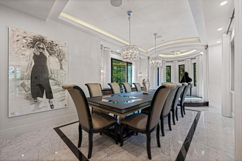 558 Glenross Road, West Vancouver, BC - Indoor Photo Showing Dining Room