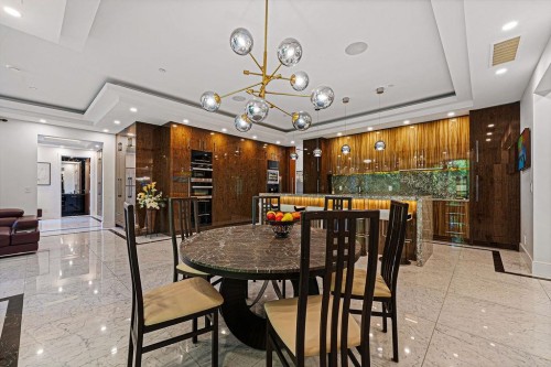 558 Glenross Road, West Vancouver, BC - Indoor Photo Showing Dining Room
