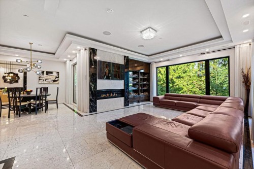 558 Glenross Road, West Vancouver, BC - Indoor