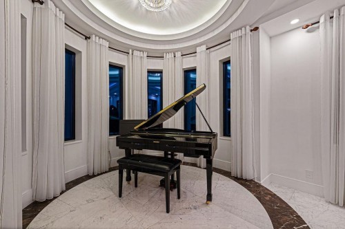 558 Glenross Road, West Vancouver, BC - Indoor Photo Showing Other Room