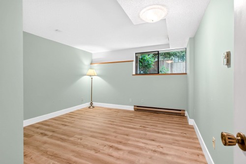 5600 Grousewoods Place, North Vancouver, BC - Indoor Photo Showing Other Room