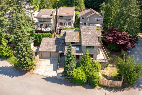 5600 Grousewoods Place, North Vancouver, BC - Outdoor