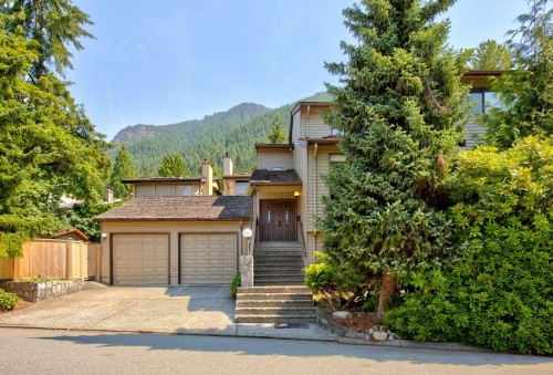 5600 Grousewoods Place, North Vancouver, BC - Outdoor