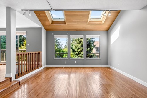 5600 Grousewoods Place, North Vancouver, BC - Indoor Photo Showing Other Room