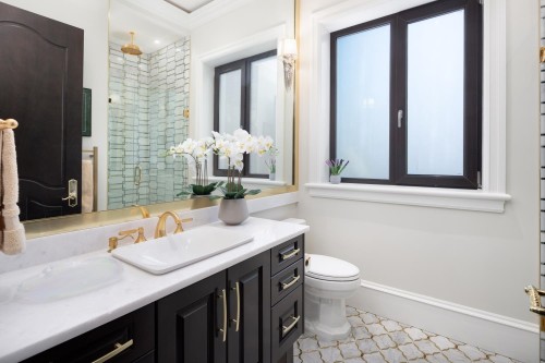 8483 Wiltshire Street, Vancouver, BC - Indoor Photo Showing Bathroom