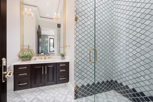 8483 Wiltshire Street, Vancouver, BC - Indoor Photo Showing Bathroom