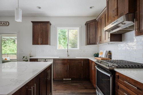 13478 229 Loop, Maple Ridge, BC - Indoor Photo Showing Kitchen With Upgraded Kitchen