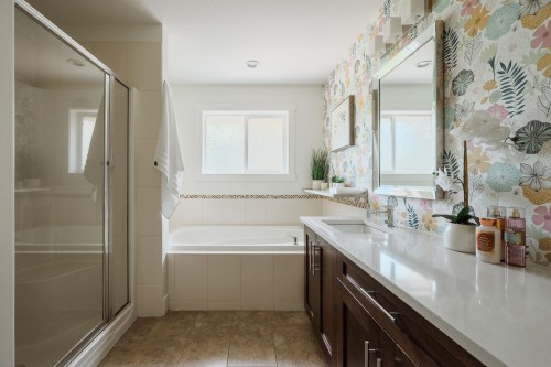 13478 229 Loop, Maple Ridge, BC - Indoor Photo Showing Bathroom