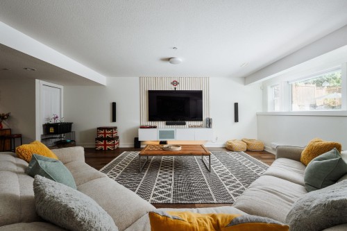 13478 229 Loop, Maple Ridge, BC - Indoor Photo Showing Living Room