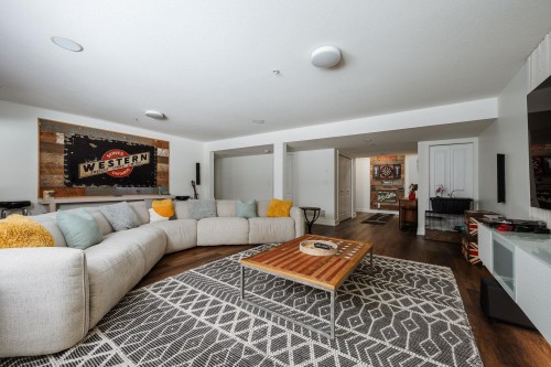 13478 229 Loop, Maple Ridge, BC - Indoor Photo Showing Living Room