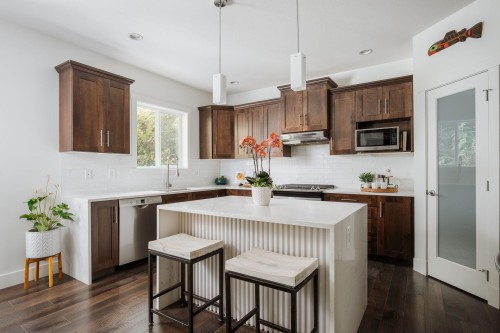 13478 229 Loop, Maple Ridge, BC - Indoor Photo Showing Kitchen With Upgraded Kitchen