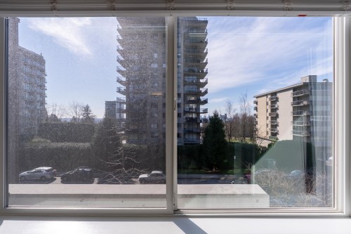 202-108 8Th Street E, North Vancouver, BC - Indoor