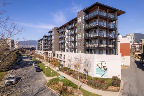 202-108 8Th Street E, North Vancouver, BC - Outdoor With Balcony