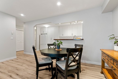 A102-4811 53 Street, Delta, BC - Indoor Photo Showing Dining Room