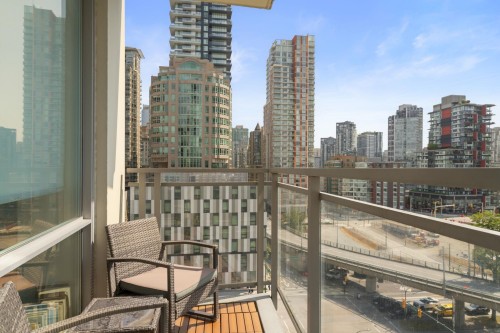 1202-1455 Howe, Vancouver, BC - Outdoor With Balcony