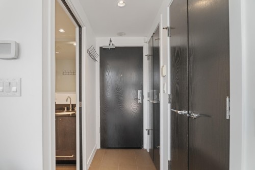 1202-1455 Howe, Vancouver, BC - Indoor