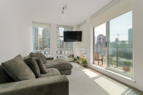 1202-1455 Howe, Vancouver, BC - Indoor