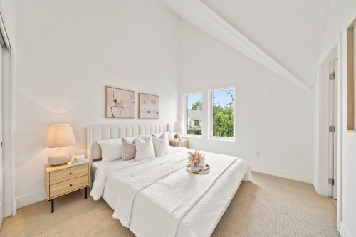 213-1306 Laval Square, Coquitlam, BC - Indoor Photo Showing Bedroom