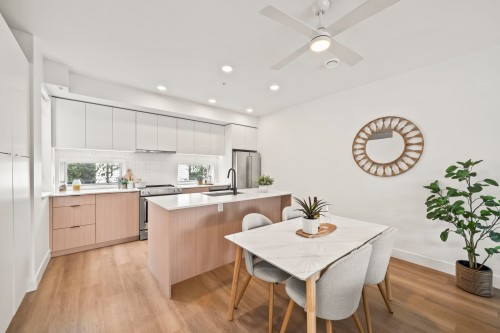 213-1306 Laval Square, Coquitlam, BC - Indoor