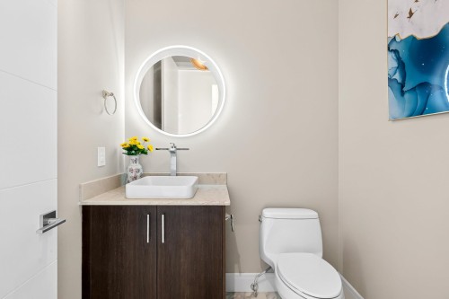 3291 Ullsmore Avenue, Richmond, BC - Indoor Photo Showing Bathroom