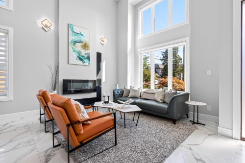 3291 Ullsmore Avenue, Richmond, BC - Indoor Photo Showing Living Room With Fireplace