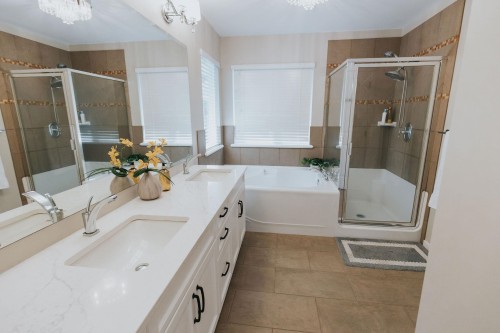 164 Sycamore Drive, Port Moody, BC - Indoor Photo Showing Bathroom