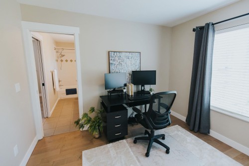 164 Sycamore Drive, Port Moody, BC - Indoor Photo Showing Office