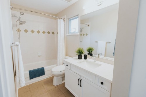 164 Sycamore Drive, Port Moody, BC - Indoor Photo Showing Bathroom