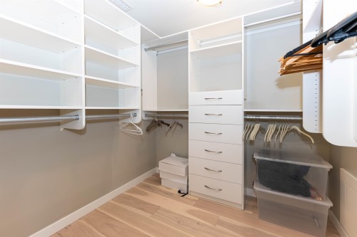 1163 Cordova Street W, Vancouver, BC - Indoor With Storage