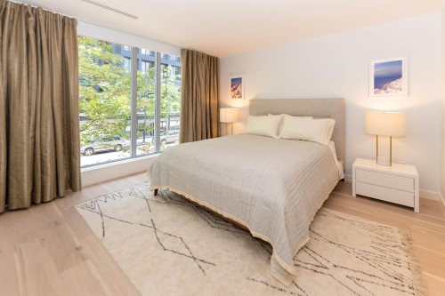 1163 Cordova Street W, Vancouver, BC - Indoor Photo Showing Bedroom