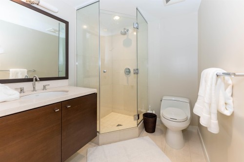 1163 Cordova Street W, Vancouver, BC - Indoor Photo Showing Bathroom