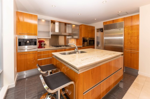 1163 Cordova Street W, Vancouver, BC - Indoor Photo Showing Kitchen With Double Sink