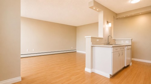 1607-145 St. Georges Avenue, North Vancouver, BC - Indoor