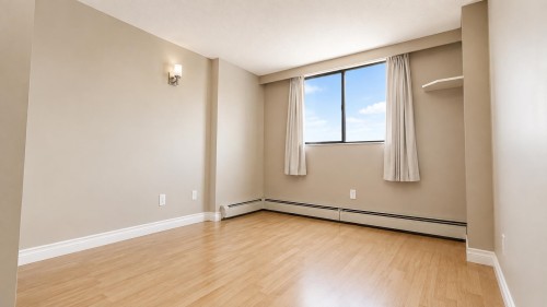 1607-145 St. Georges Avenue, North Vancouver, BC - Indoor Photo Showing Other Room