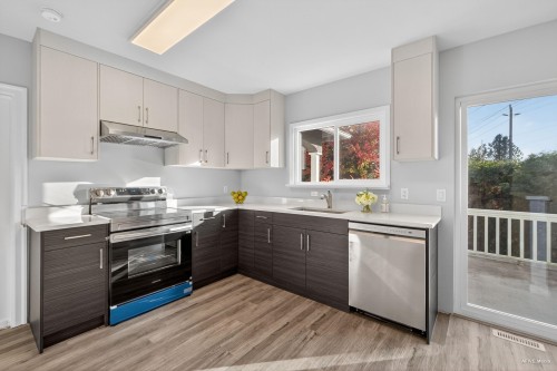 7561 Angus Drive, Vancouver, BC - Indoor Photo Showing Kitchen With Stainless Steel Kitchen