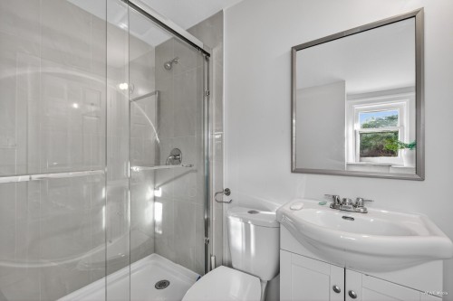 7561 Angus Drive, Vancouver, BC - Indoor Photo Showing Bathroom