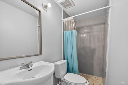 7561 Angus Drive, Vancouver, BC - Indoor Photo Showing Bathroom