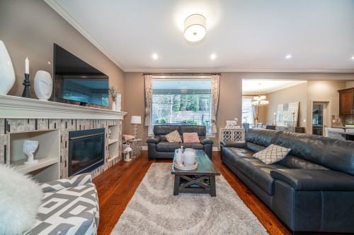 1353 Hames Crescent, Coquitlam, BC - Indoor Photo Showing Living Room With Fireplace