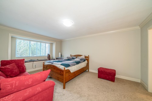 1353 Hames Crescent, Coquitlam, BC - Indoor Photo Showing Bedroom
