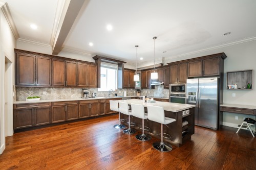 1353 Hames Crescent, Coquitlam, BC - Indoor Photo Showing Kitchen With Upgraded Kitchen