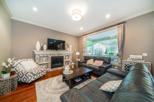 1353 Hames Crescent, Coquitlam, BC - Indoor Photo Showing Living Room With Fireplace