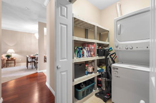 340-3098 Guildford Way, Coquitlam, BC - Indoor Photo Showing Laundry Room