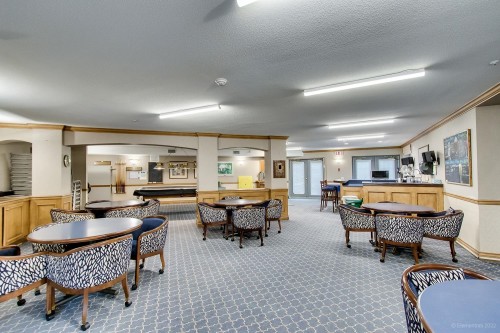 340-3098 Guildford Way, Coquitlam, BC - Indoor Photo Showing Other Room