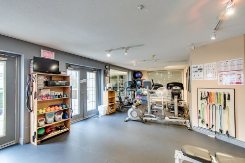 340-3098 Guildford Way, Coquitlam, BC - Indoor Photo Showing Gym Room